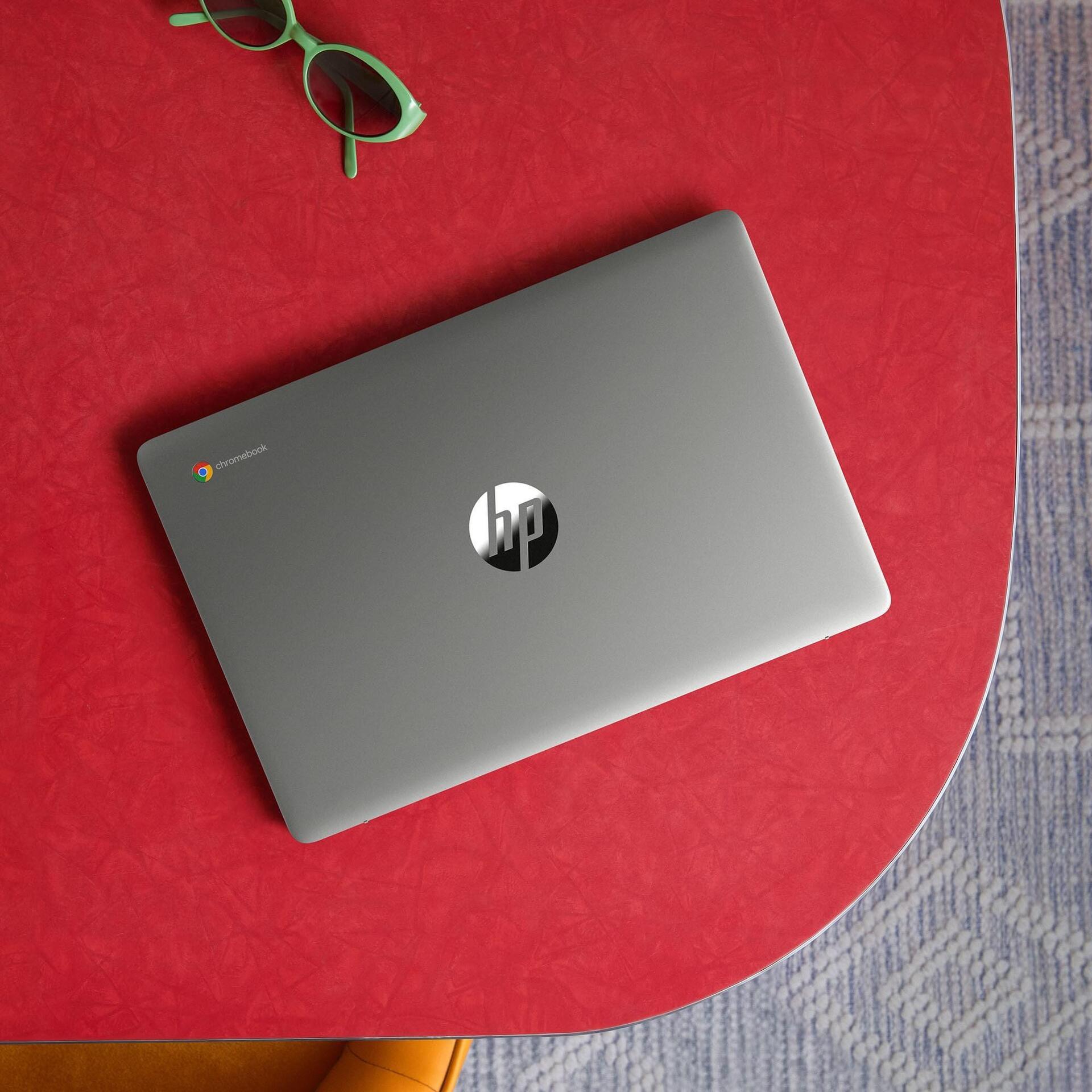 Купить HP Chromebook 14a-nd0020ng - AMD 3000 Series 3015Ce / 1.2 GHz - Chrome OS - Radeon Graphics - 4 GB RAM - 64 GB eMMC - 35.6 cm (14") IPS 1920 x 1080 (Full HD) - Wi-Fi 5 - Mineral-Silberfarben (Oberseite), natürlich silber (4J925EA#ABD) в магазине wardena.ru