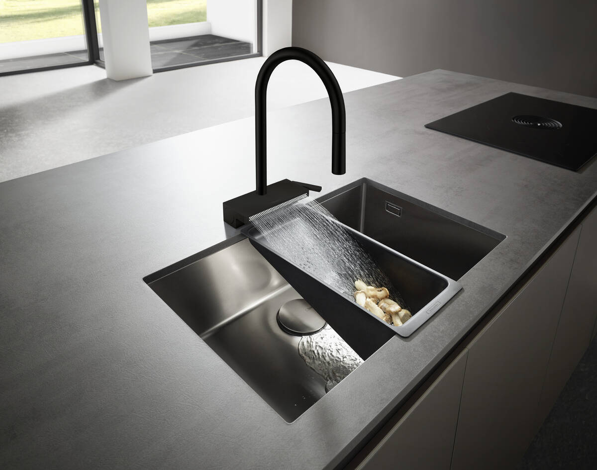Купить Hansgrohe Aquno Select M81 Кухонный смеситель однорычажный 170 с вытяжным душем 3jet сталь 73837800 в магазине wardena.ru