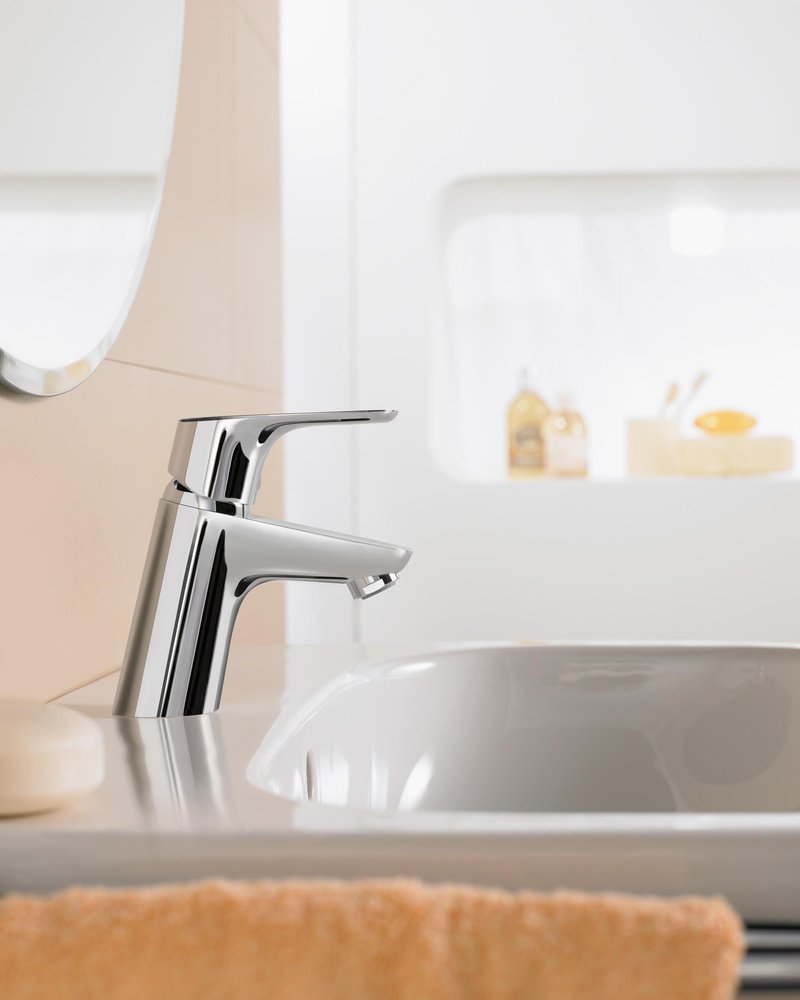 Купить Hansgrohe Focus Е2 Смеситель для раковины 70 однорычажный без сливного набора хром 31733000 в магазине wardena.ru
