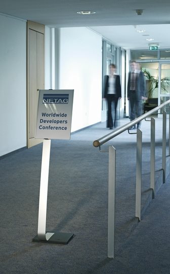 Купить DURABLE Info-Bodenständer INFO SIGN STAND A3 1 ST 481323 в магазине wardena.ru
