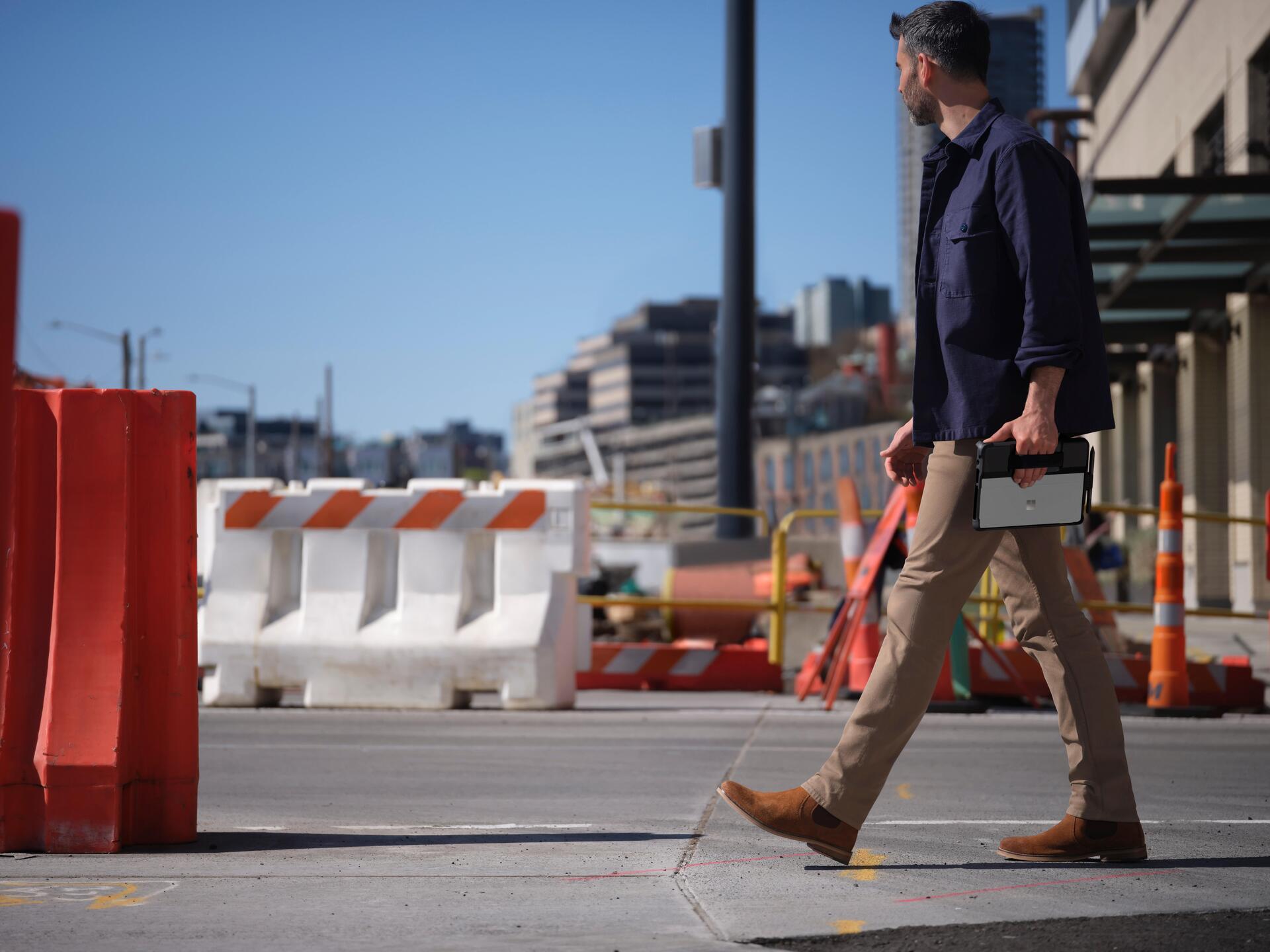 Купить Microsoft Surface Go 3 - Tablet - Core i3 10100Y / 1.3 GHz - Win 10 Pro - UHD Graphics 615 - 8 GB RAM - 128 GB SSD - 26.7 cm (10.5") Touchscreen 1920 x 1280 - NFC, Wi-Fi 6 - Platin - kommerziell (8VD-00049) в магазине wardena.ru