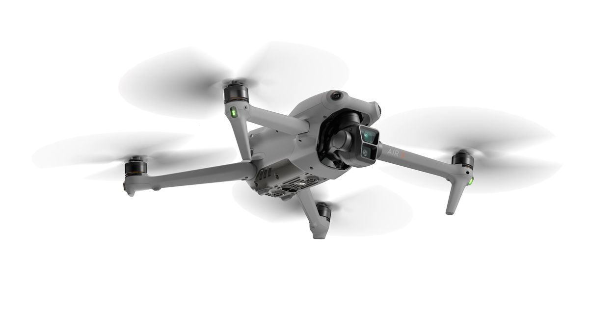 Купить DJI Air 3 Fly More Combo + RC-N2 (ohne Display) (143241) в магазине wardena.ru