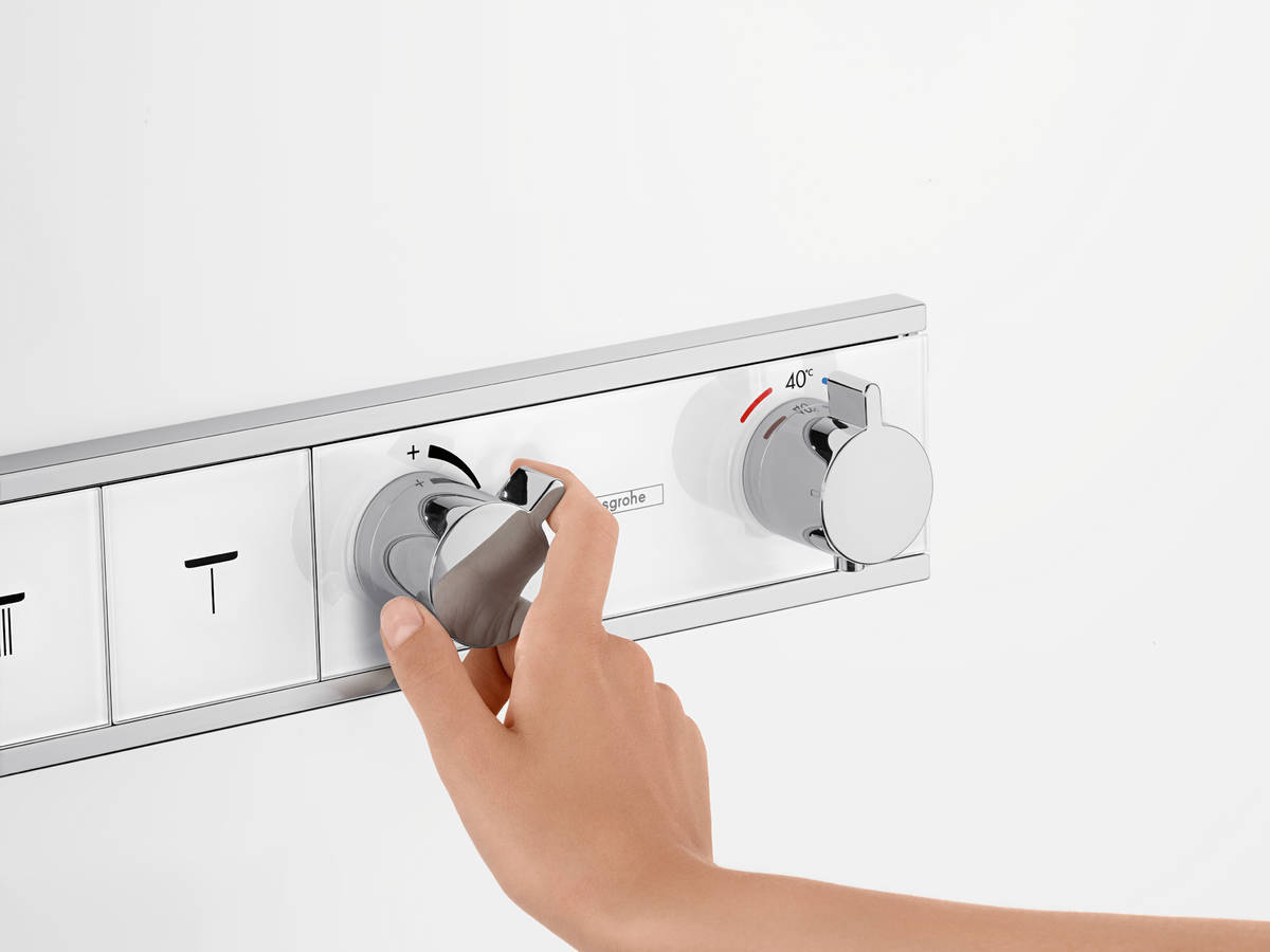 Купить Hansgrohe RainSelect Термостат для душа скрытого монтажа с 4 кнопками хром-белый матовый 15357400 в магазине wardena.ru