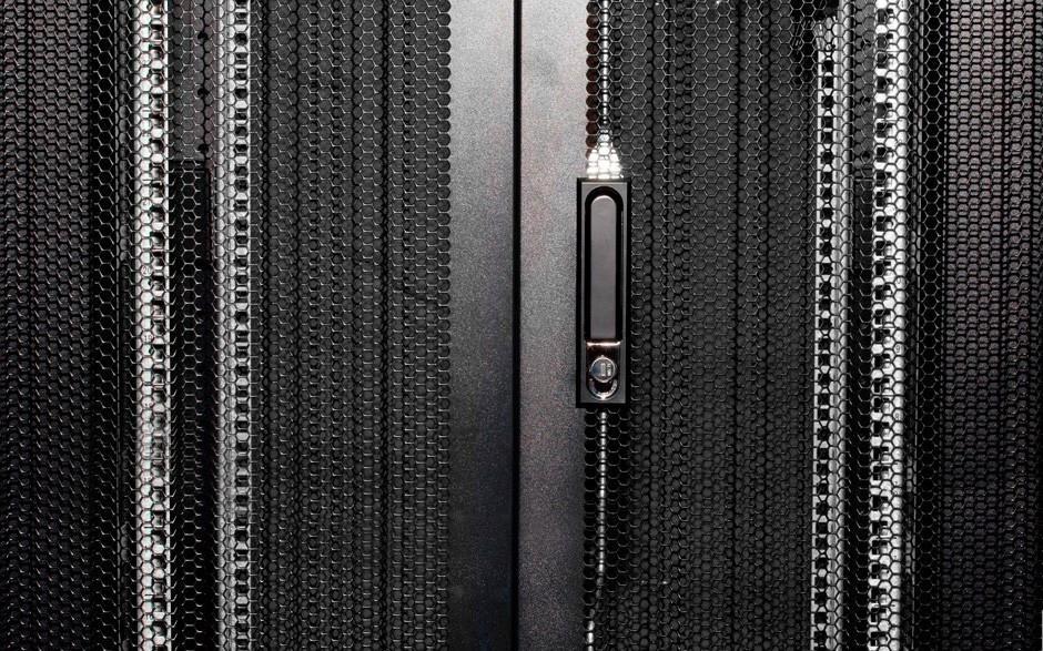 Купить DSIT 42 HE 48,30cm (19") Serverschrank, mit perforierten Doppelflügeltüren vorne und hinten (BxTxH) 800x800x2000mm (DS8842DD) в магазине wardena.ru